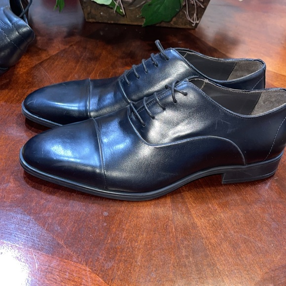 BRUNO MAGLI sleek and beautiful shoe, no flaws at all. - Picture 5 of 6